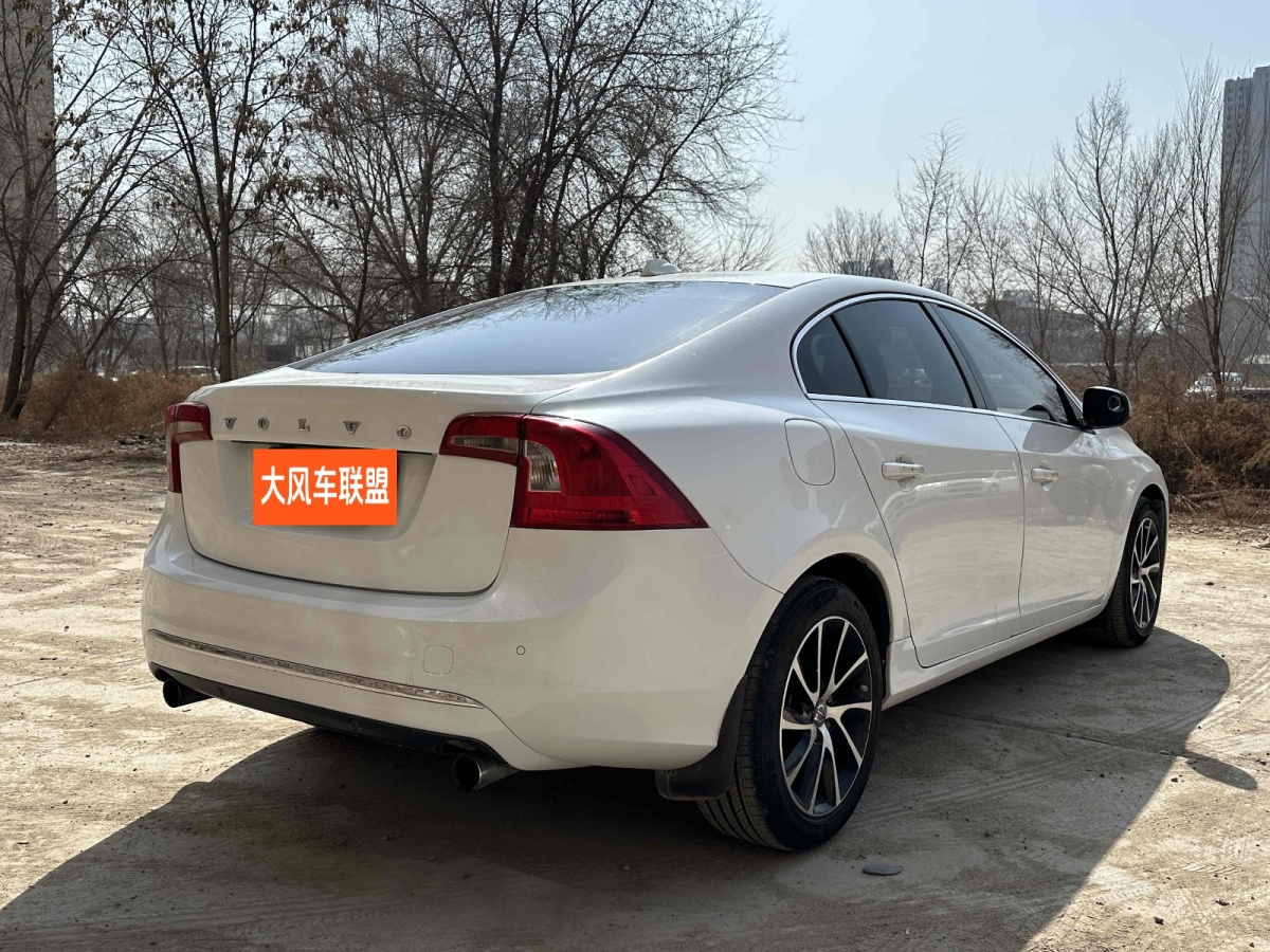 沃爾沃 S60L  2016款 T4 智遠(yuǎn)版圖片