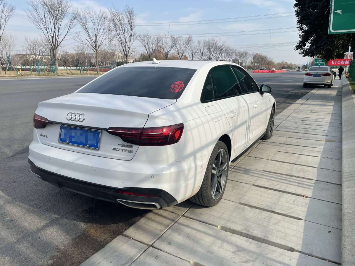 奧迪 奧迪A4L  2022款 40 TFSI 豪華動(dòng)感型圖片