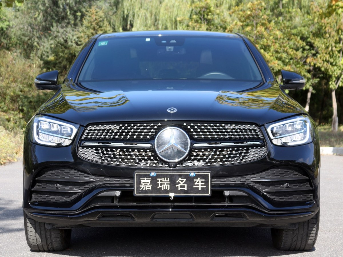 2022年1月奔馳 奔馳GLC  2021款 GLC 300 4MATIC 轎跑SUV