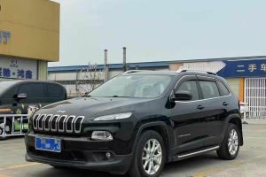 自由光 Jeep 2.0L 優(yōu)越版