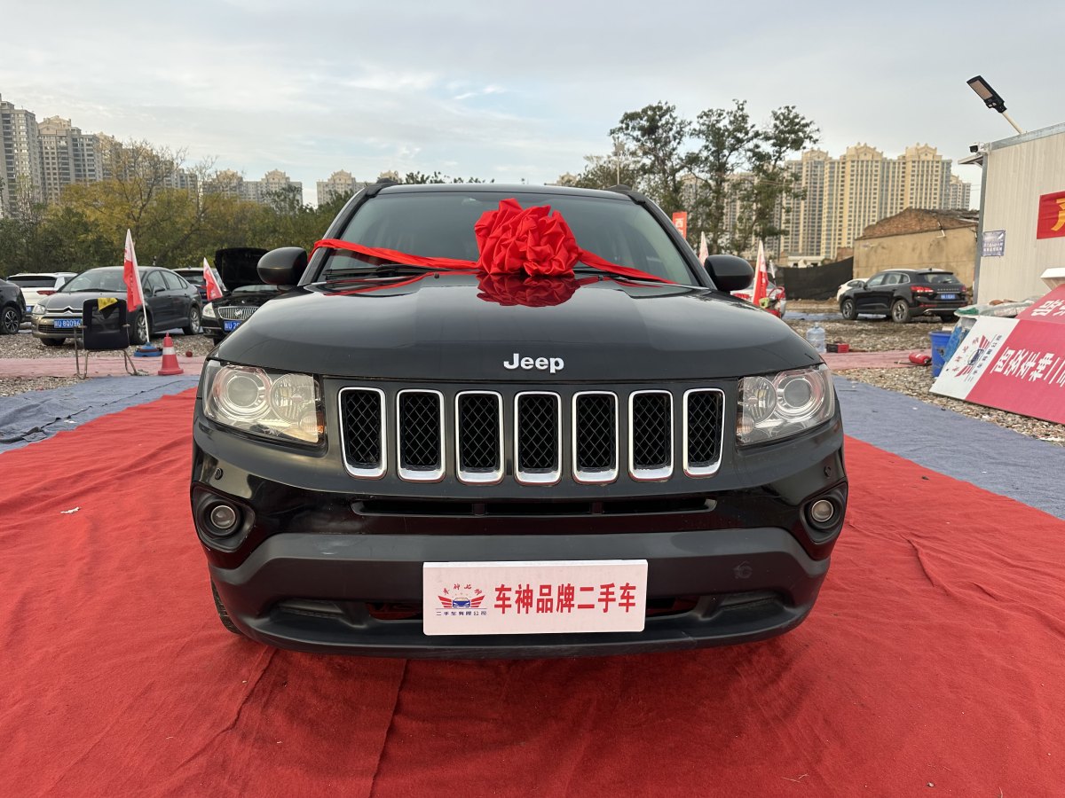 Jeep 指南者  2013款 2.0L 兩驅(qū)運動版圖片