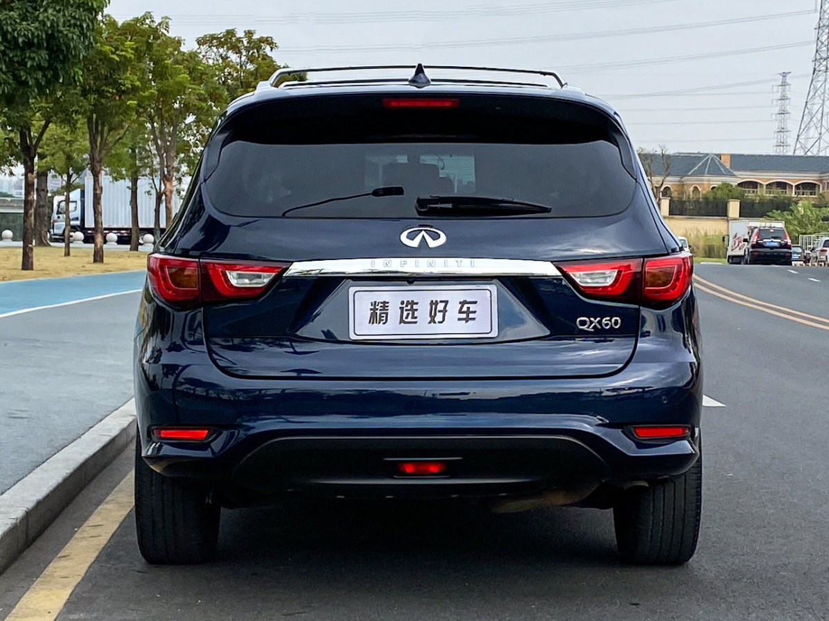 英菲尼迪 QX60  2018款 2.5T Hybrid 兩驅(qū)冠軍家庭版圖片