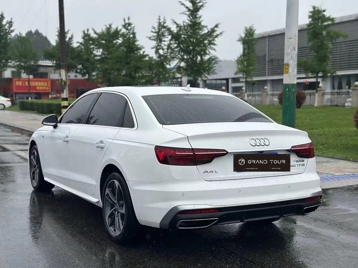 奧迪 奧迪A4L  2022款 40 TFSI 時(shí)尚動(dòng)感型圖片