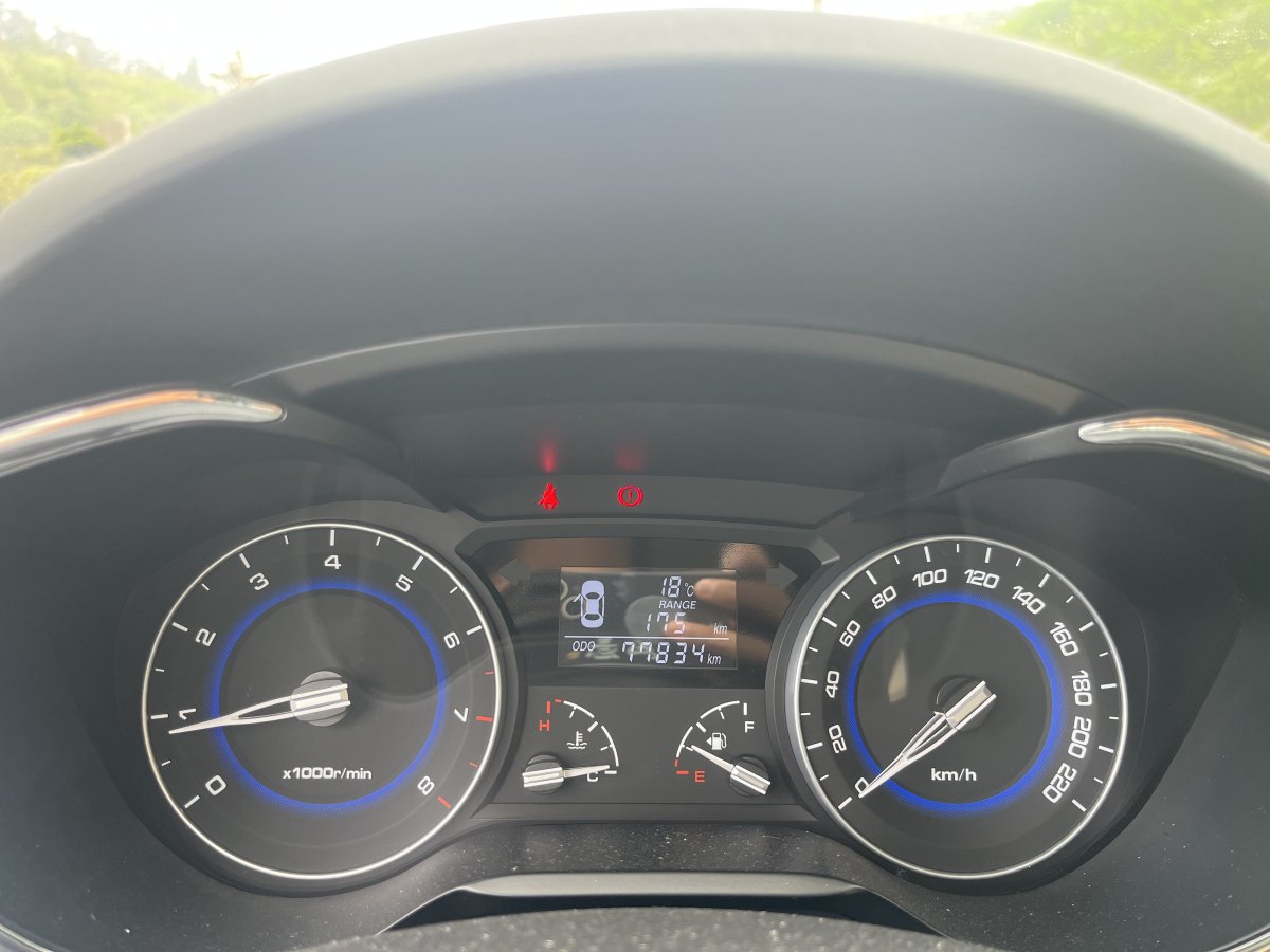 長安 悅翔V7  2016款 1.6L 手動樂趣型 國V圖片