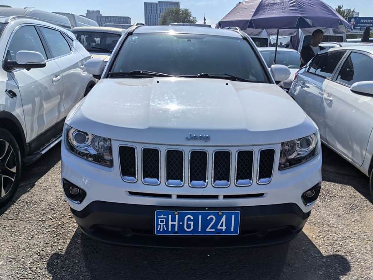 2014年11月Jeep 指南者  2014款 改款 2.4L 四驅(qū)舒適版