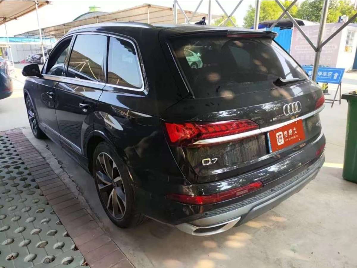 奧迪 奧迪Q7  2021款 55 TFSI quattro S line運(yùn)動(dòng)型圖片