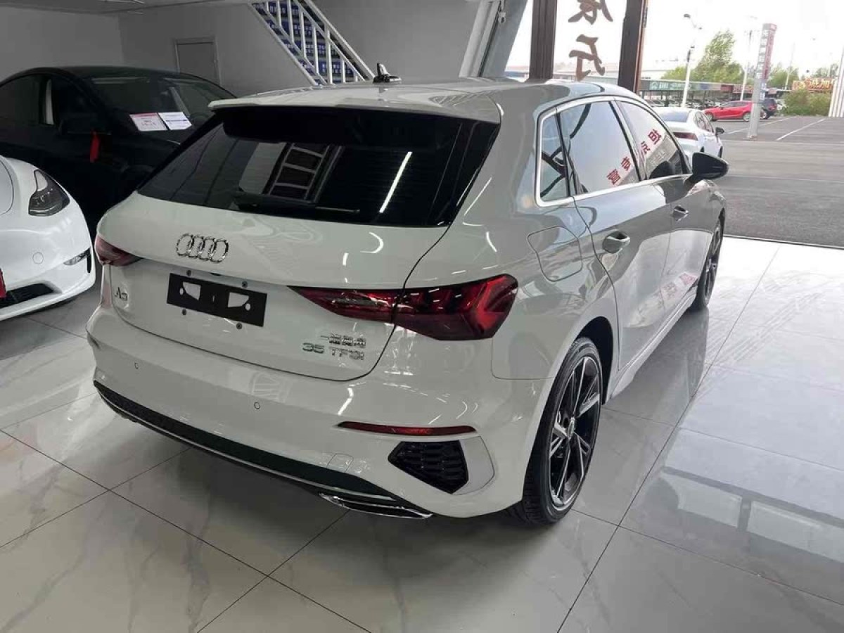 奧迪 奧迪A3  2022款 Sportback 35 TFSI 時(shí)尚運(yùn)動(dòng)型圖片