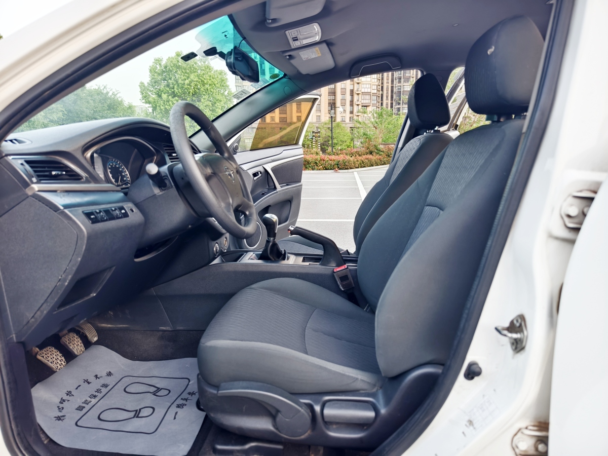 海馬 M6  2017款 1.6L 手動(dòng)舒適型圖片