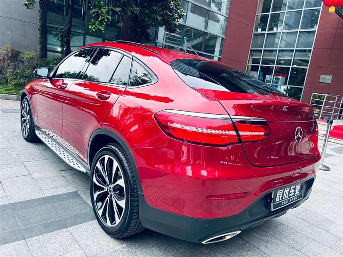 2017年9月奔馳 奔馳GLC  2023款 改款 GLC 260 4MATIC 轎跑SUV