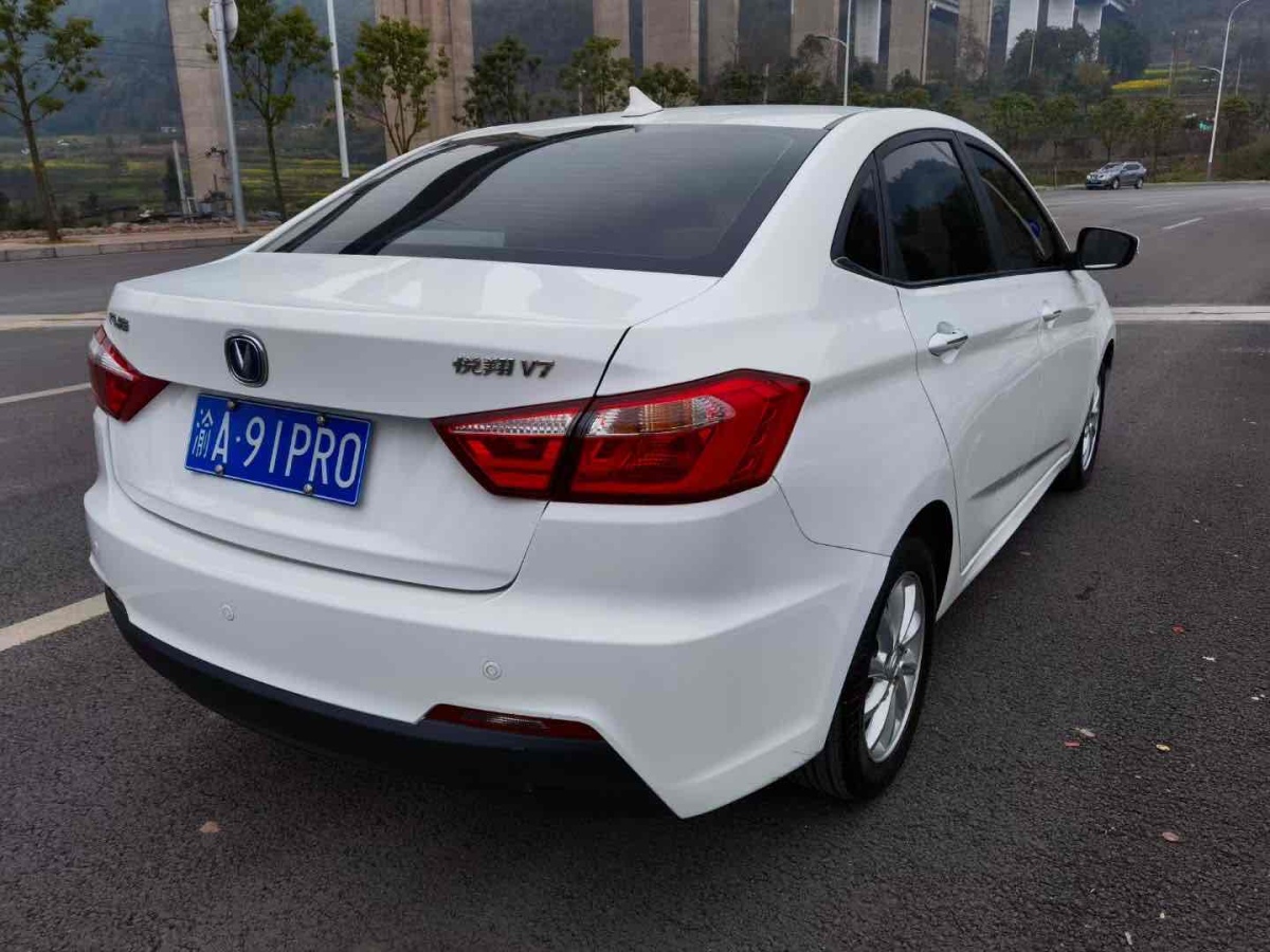 長安 悅翔v7 2016款 1.6l 手動樂趣型 國iv圖片