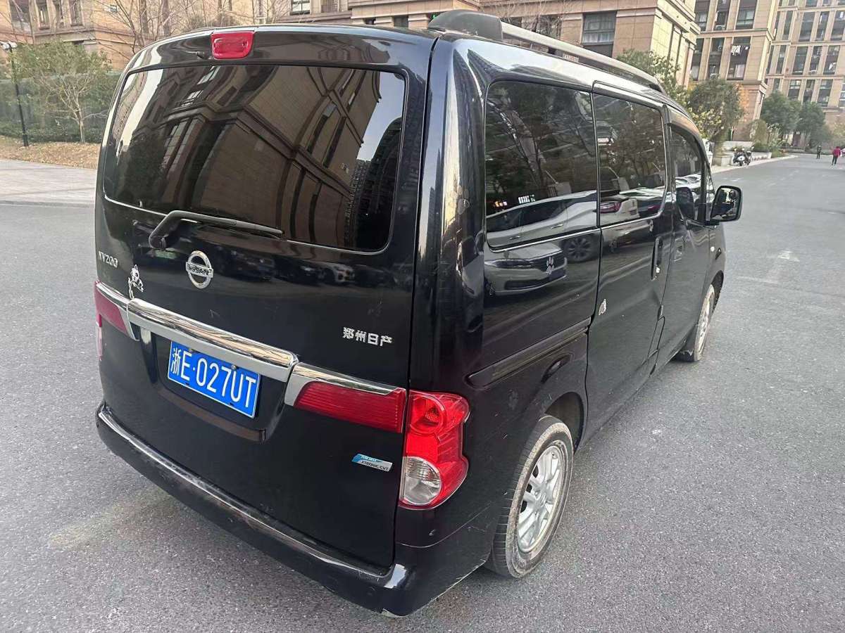 日產(chǎn) NV200  2014款 1.6L CVT豪華型 國IV圖片