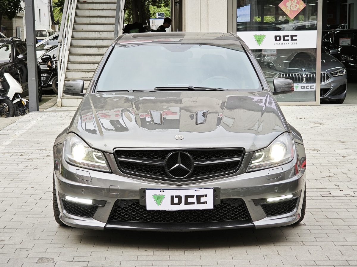 奔馳 奔馳C級(jí)AMG  2010款 AMG C 63 高性能版圖片