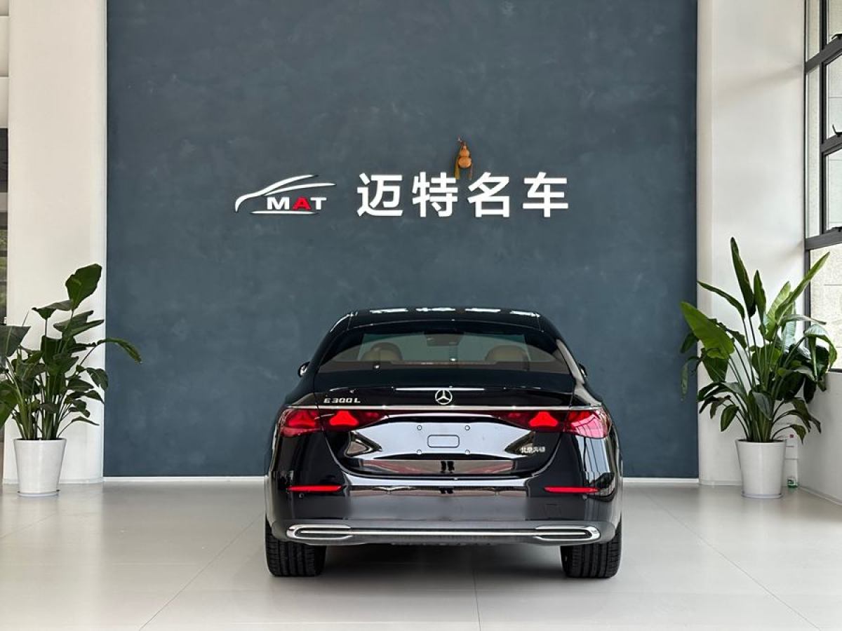 奔驰 奔驰E级  2024款 E 300 L 豪华型图片