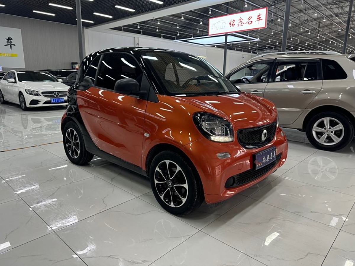 smart fortwo  2015款 1.0L 52千瓦硬顶激情版图片