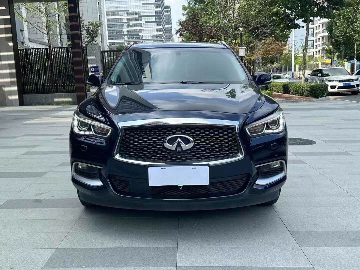 2017年1月英菲尼迪 QX  2017款 QX30 1.6T 時尚版 兩驅(qū)