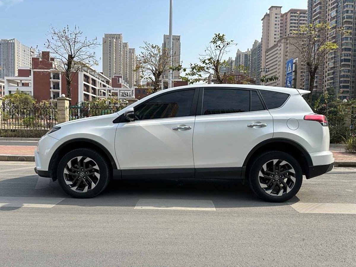 豐田 RAV4榮放  2016款 2.5L 自動四驅(qū)精英版圖片