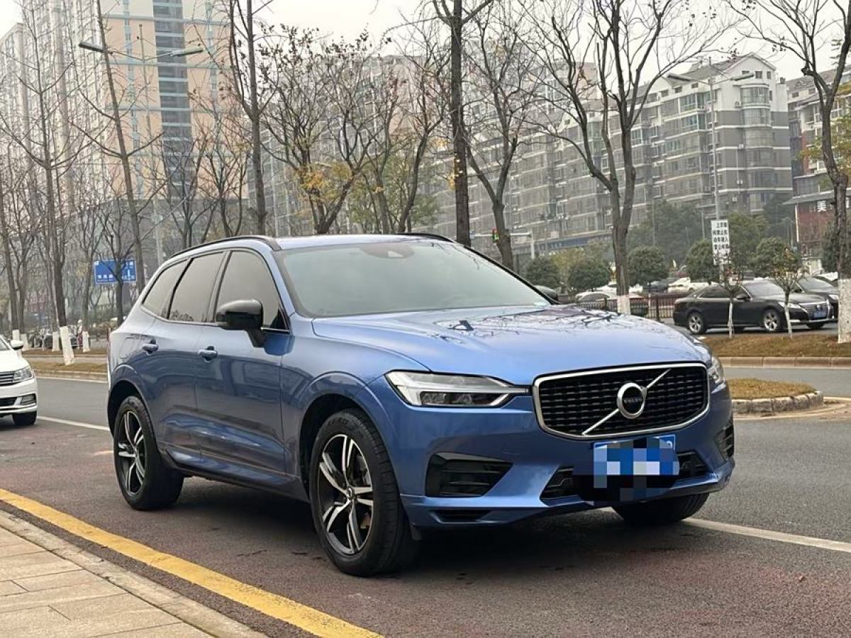 沃爾沃 XC60  2020款 T5 四驅(qū)智遠(yuǎn)運(yùn)動(dòng)版圖片