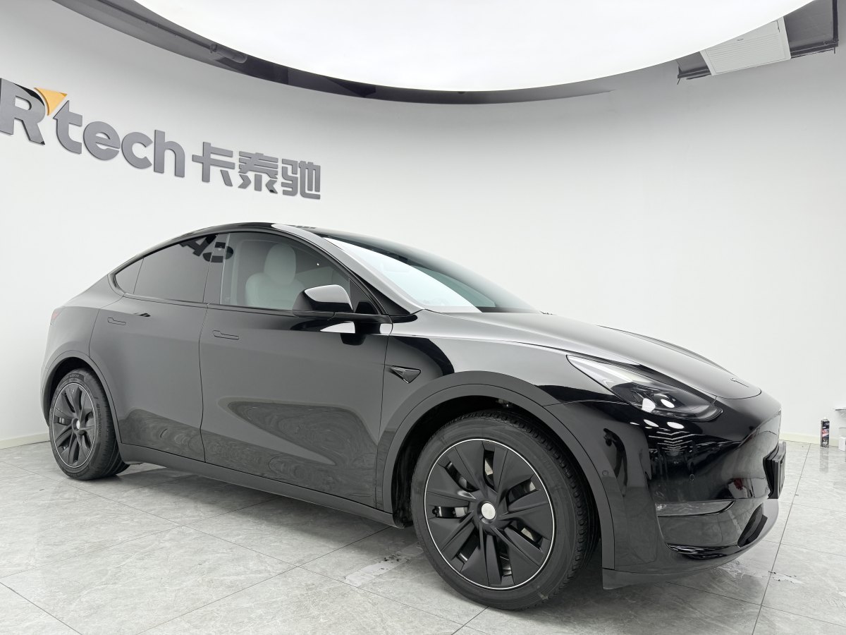 特斯拉 Model Y  2021款 改款 標(biāo)準(zhǔn)續(xù)航后驅(qū)升級版圖片