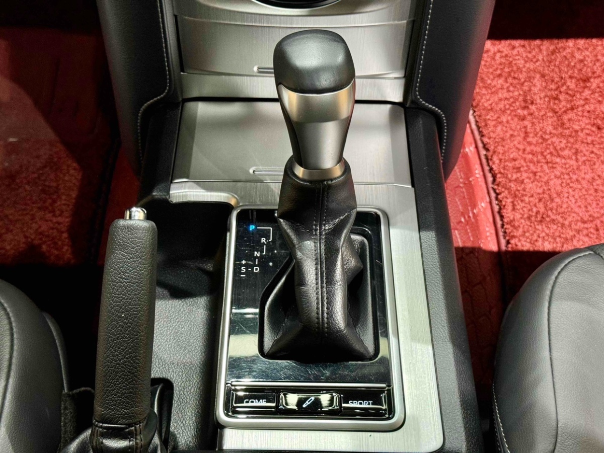 丰田 普拉多  2018款 3.5L 自动VX NAVI后挂备胎图片