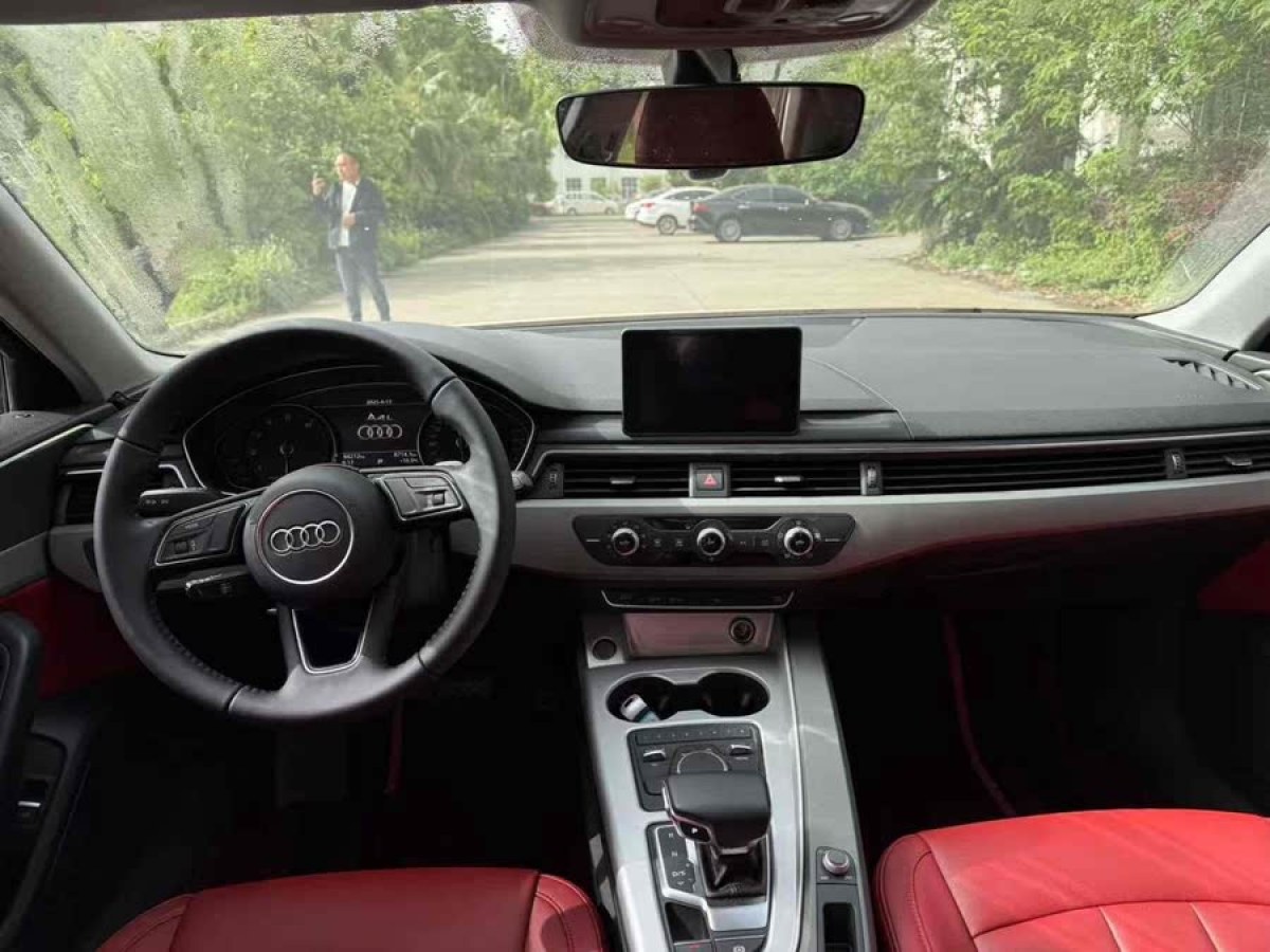奧迪 奧迪A4L  2018款 30周年年型 40 TFSI 進(jìn)取型圖片