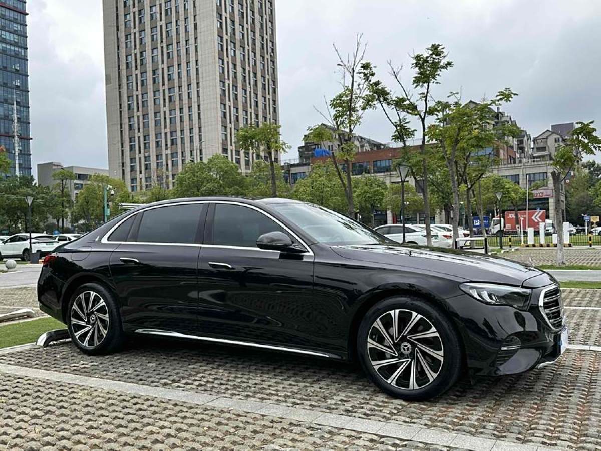 奔馳 奔馳E級  2024款 改款 E 300 L 豪華型圖片