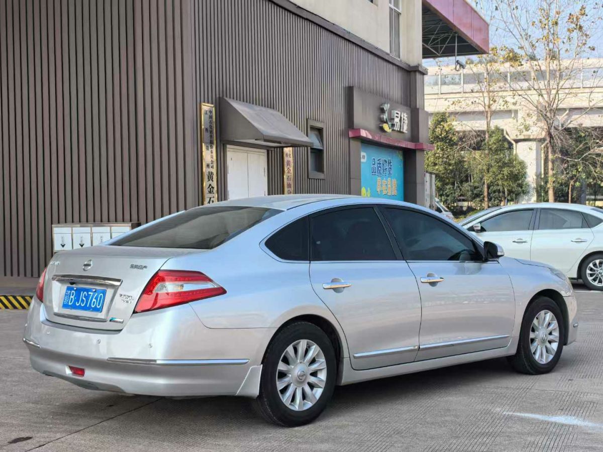 日產(chǎn) 天籟  2010款 2.0L XL周年紀(jì)念版圖片