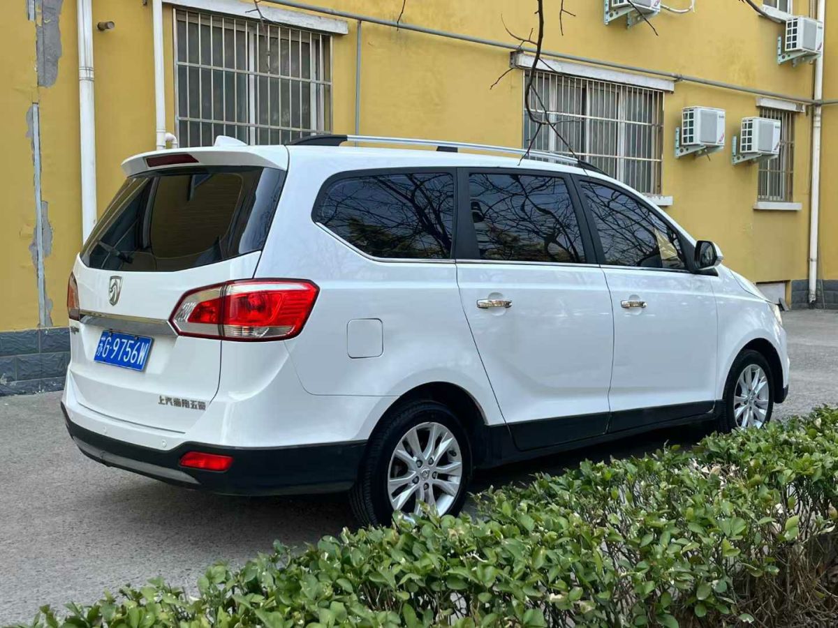 寶駿 730  2015款 1.8L 手動豪華導(dǎo)航ESP版 7座圖片