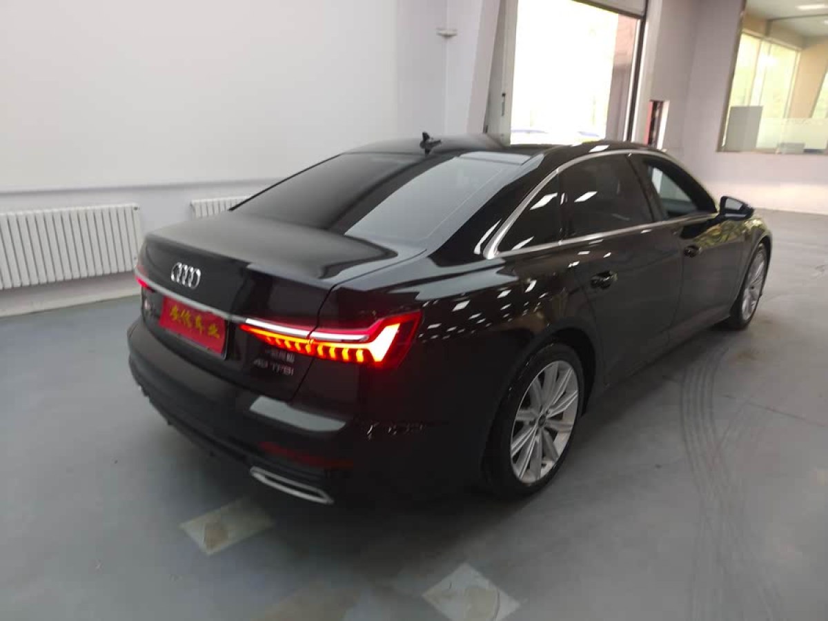 奧迪 奧迪A6L  2022款 45 TFSI quattro 臻選動(dòng)感型圖片
