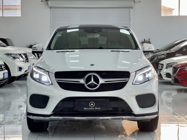 奔驰 奔驰GLE轿跑  2018款 GLE 320 4MATIC 轿跑SUV