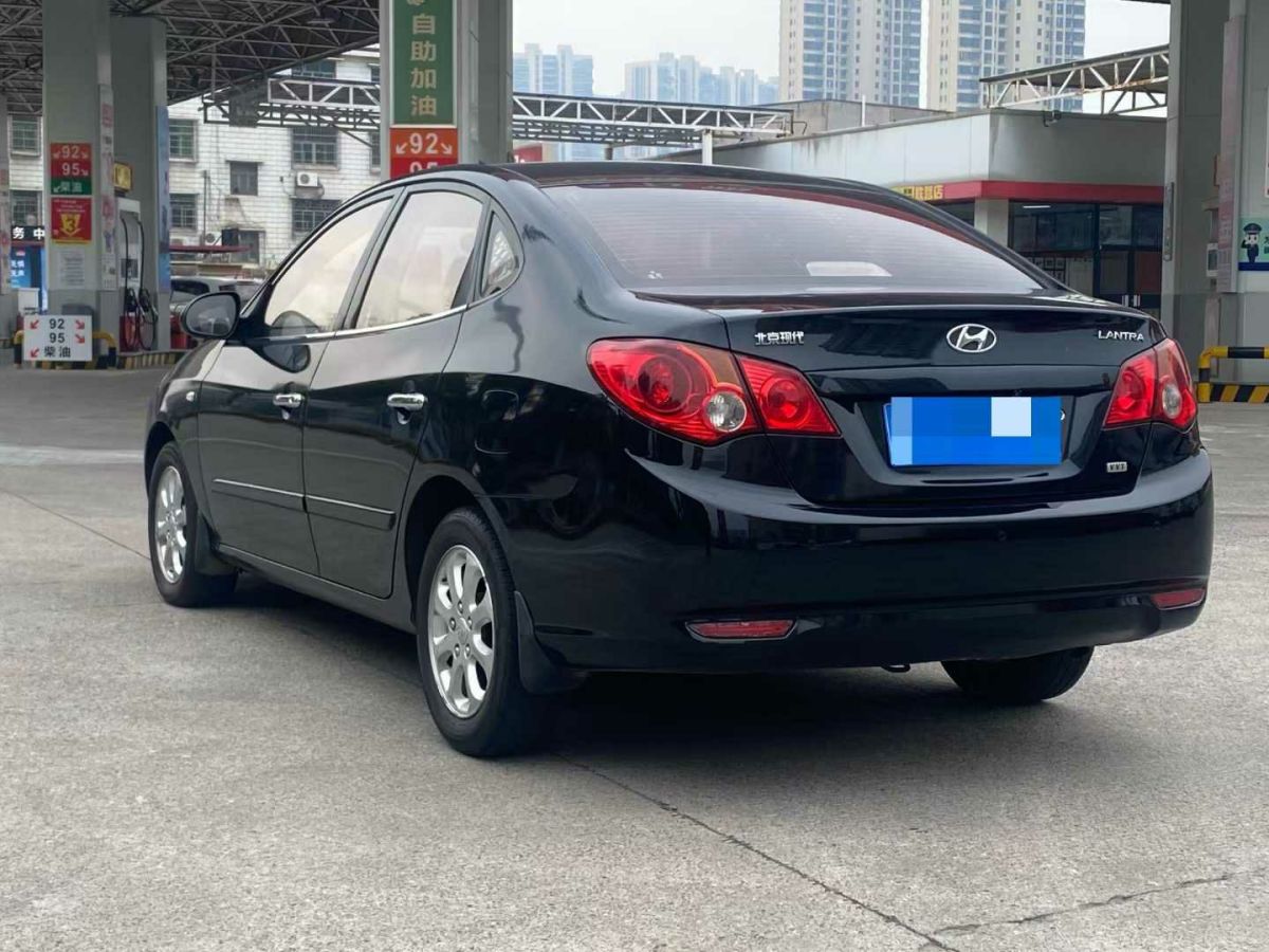 現(xiàn)代 悅動  2011款 1.6L 自動頂級型圖片