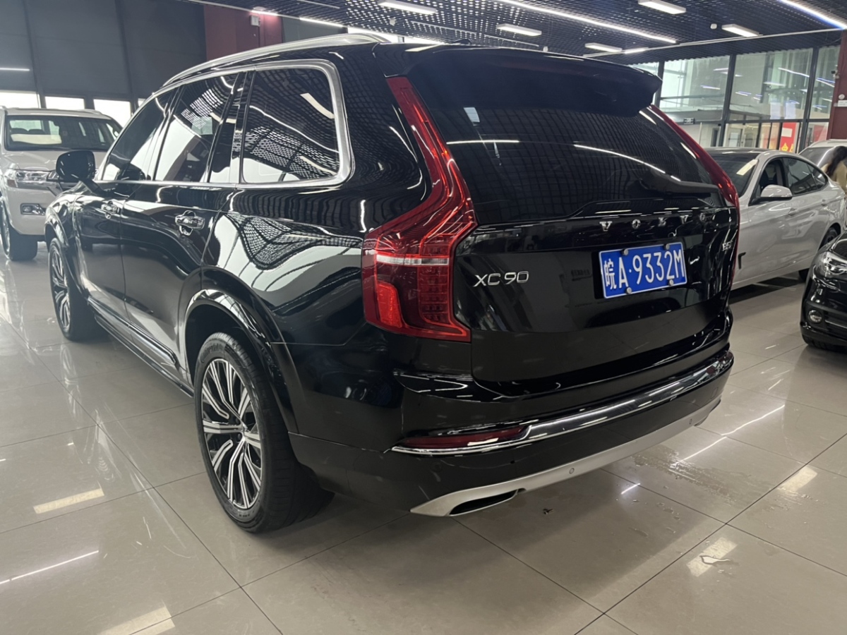 2021年8月沃爾沃 XC90  2021款 B5 智行豪華版 5座