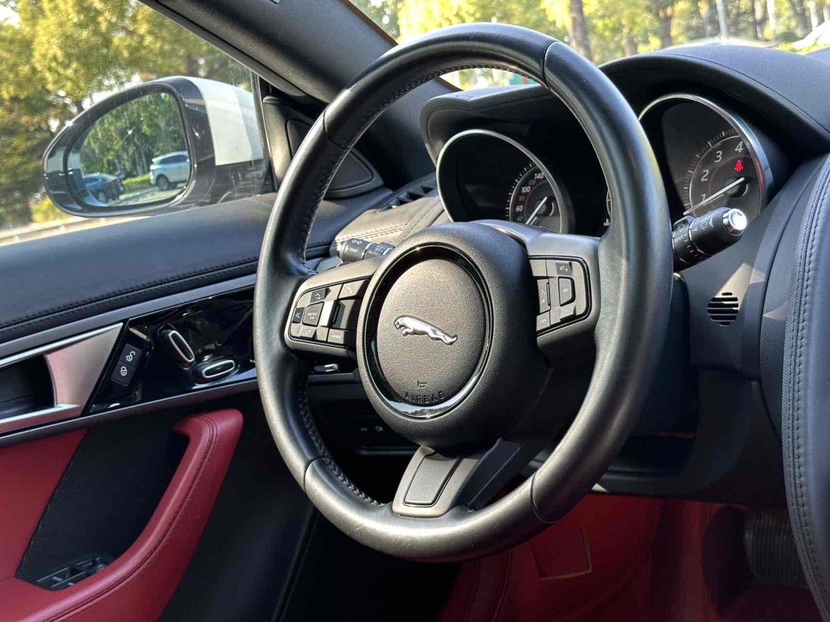 捷豹 F-TYPE  2018款 3.0T 硬頂版圖片