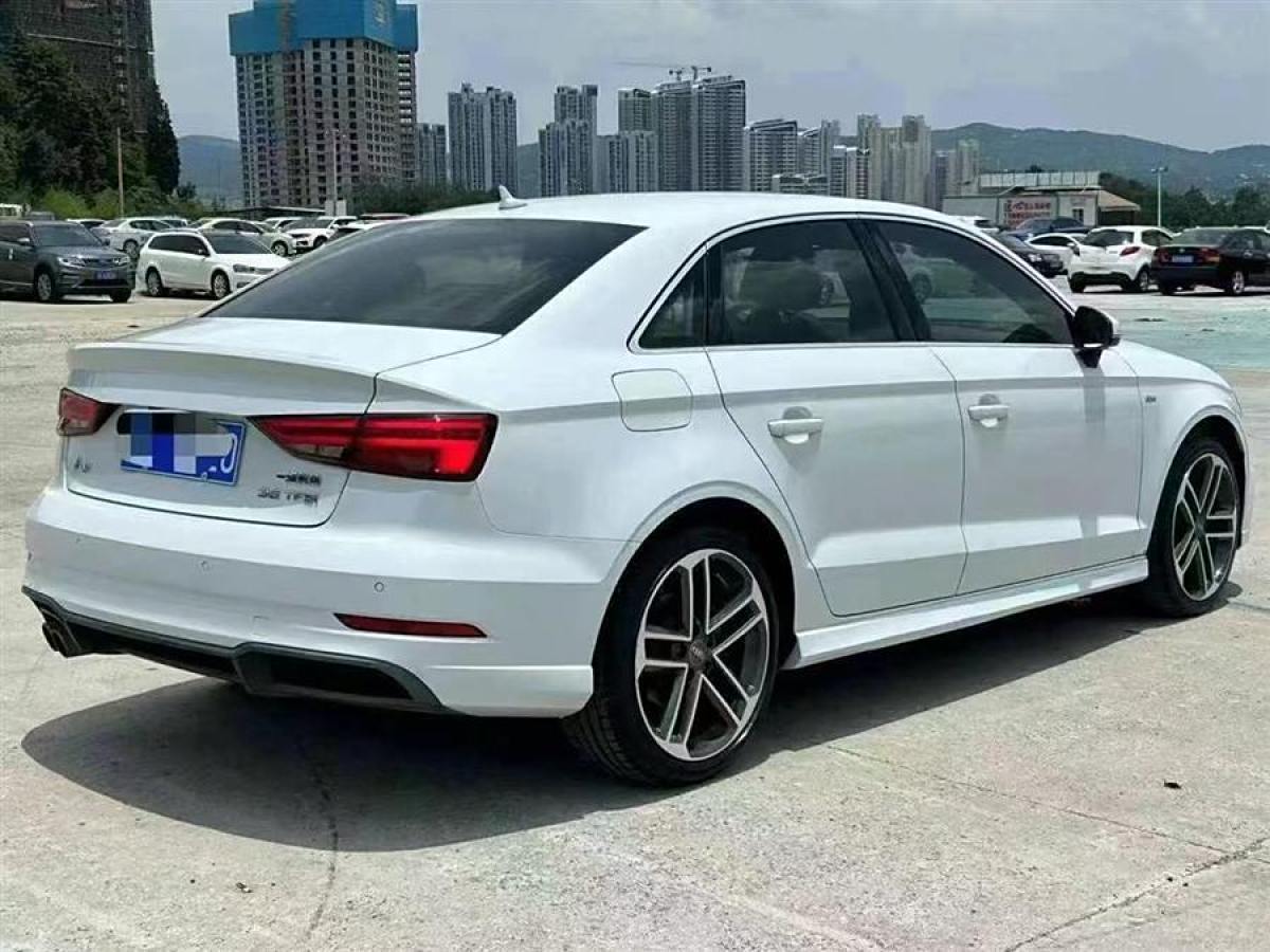 奧迪 奧迪A3  2018款 30周年年型 Sportback 35 TFSI 進取型圖片