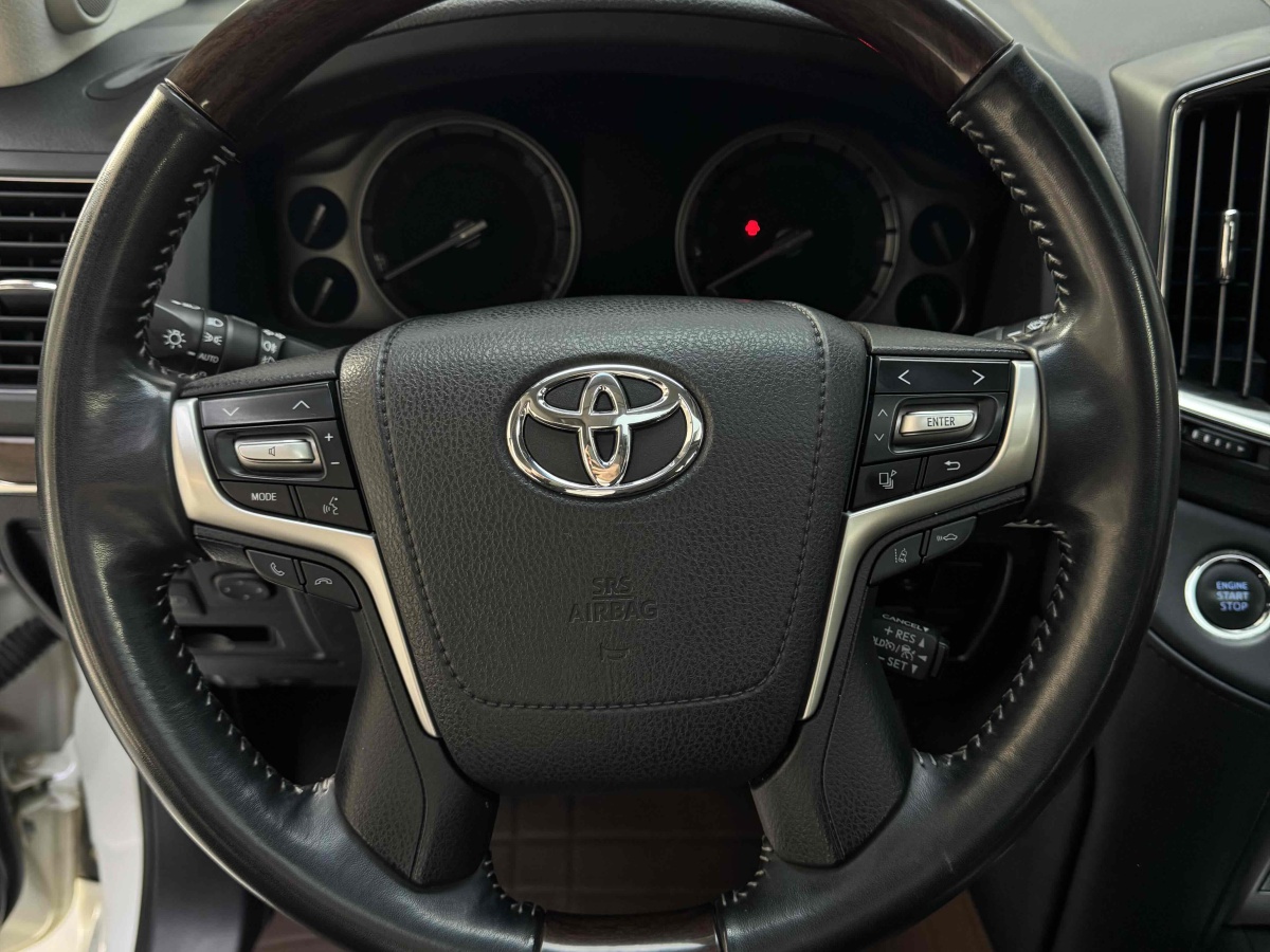 豐田 蘭德酷路澤  2018款 5.7L VX-R 12氣 底升(中東版)圖片