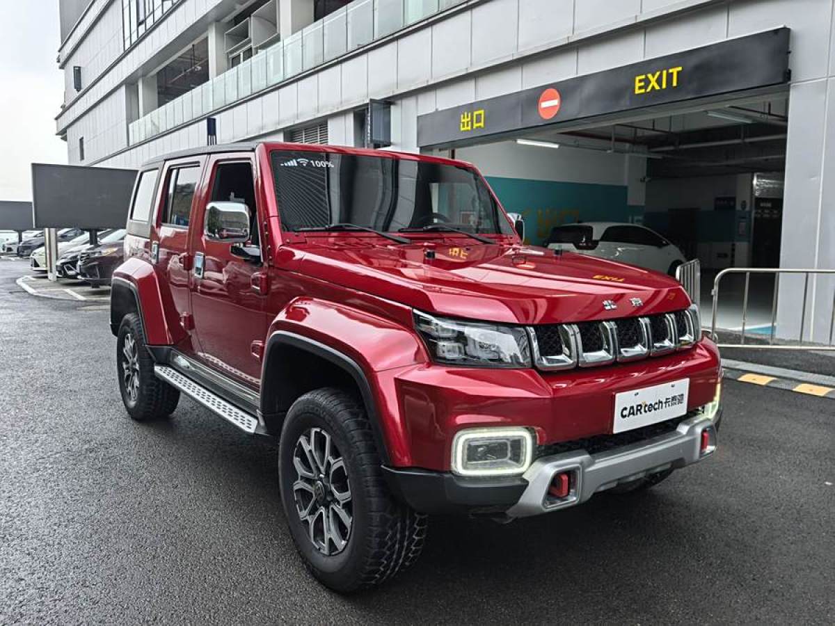 北京 BJ40  2019款  2.0T 自動四驅城市獵人版旗艦型圖片