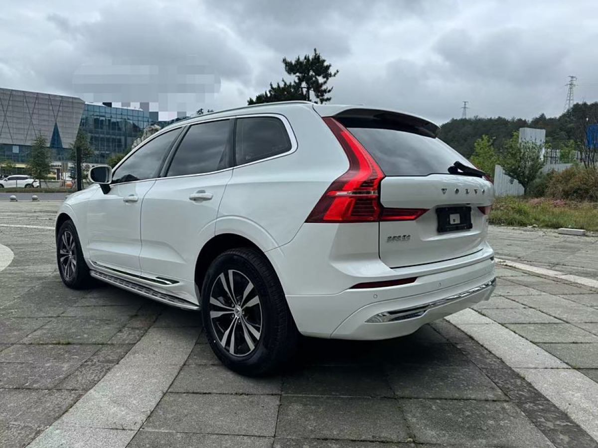 2022年9月沃爾沃 XC60  2023款 B5 四驅(qū)智逸豪華版