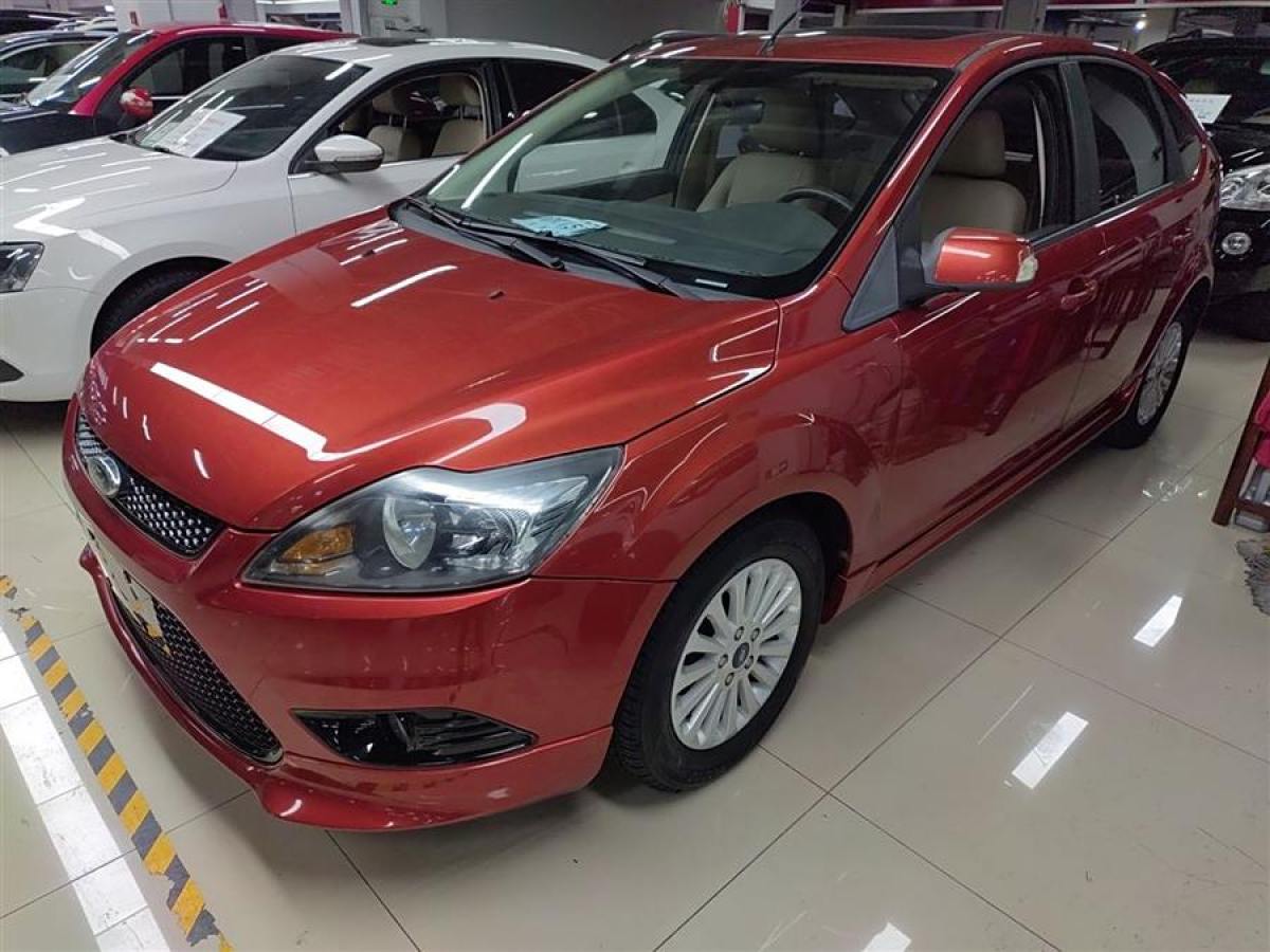 福特 ?？怂? 2013款 兩廂經(jīng)典 1.8L 自動時尚型圖片