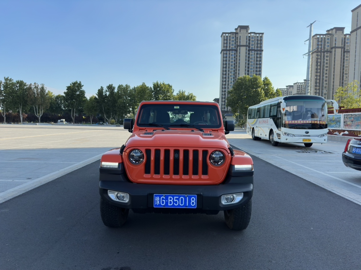 Jeep 牧馬人  2019款 2.0T Sahara 四門版 國VI圖片