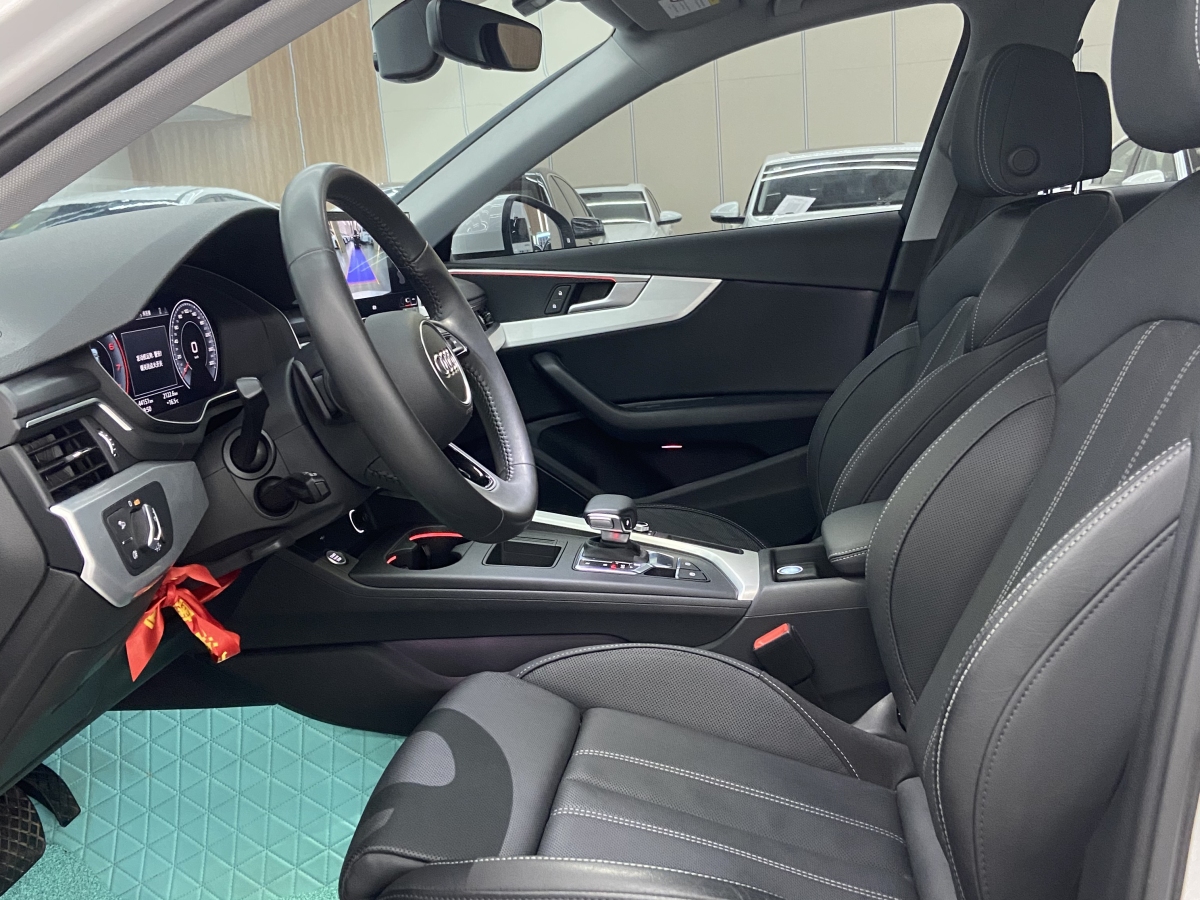 奧迪 奧迪A4L  2020款 40 TFSI quattro 豪華動感型圖片