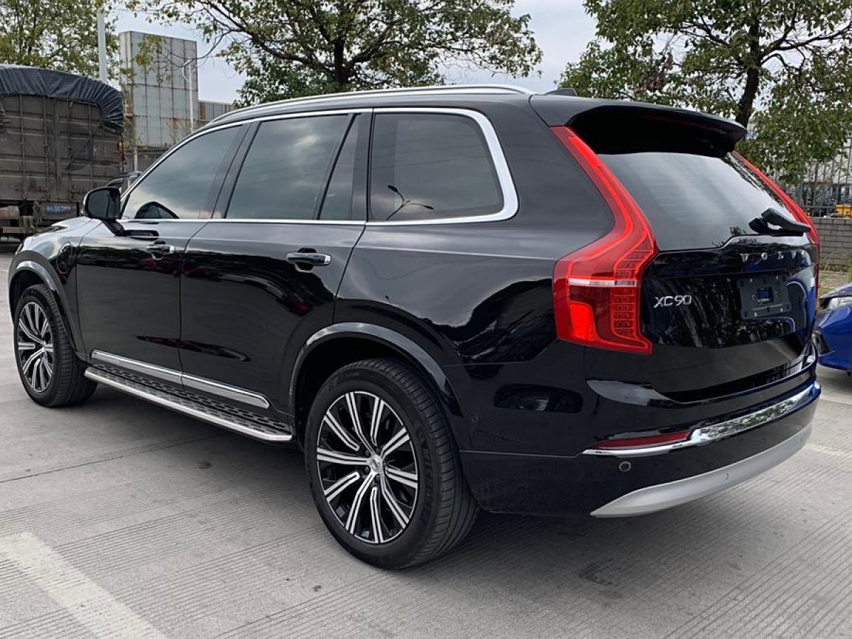 沃爾沃 XC90新能源  2022款 改款 E驅(qū)混動 T8 智尊豪華版 7座圖片