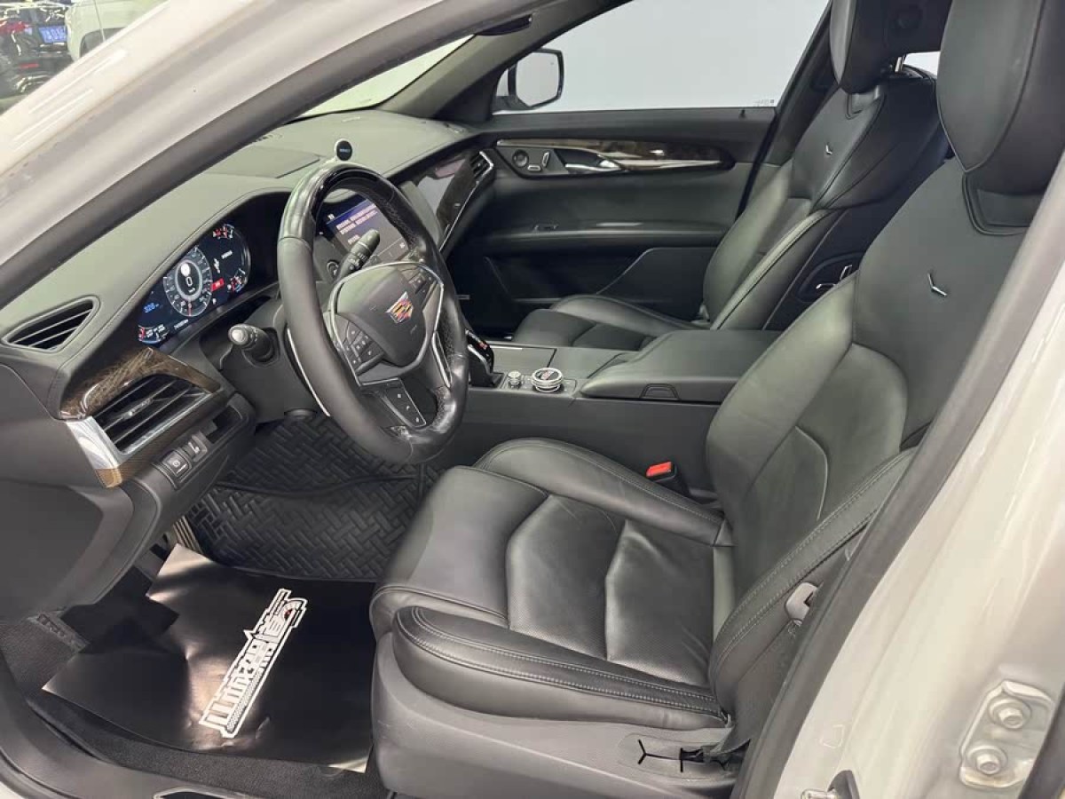 凱迪拉克 CT6  2020款 28T 領(lǐng)先超級(jí)巡航型圖片