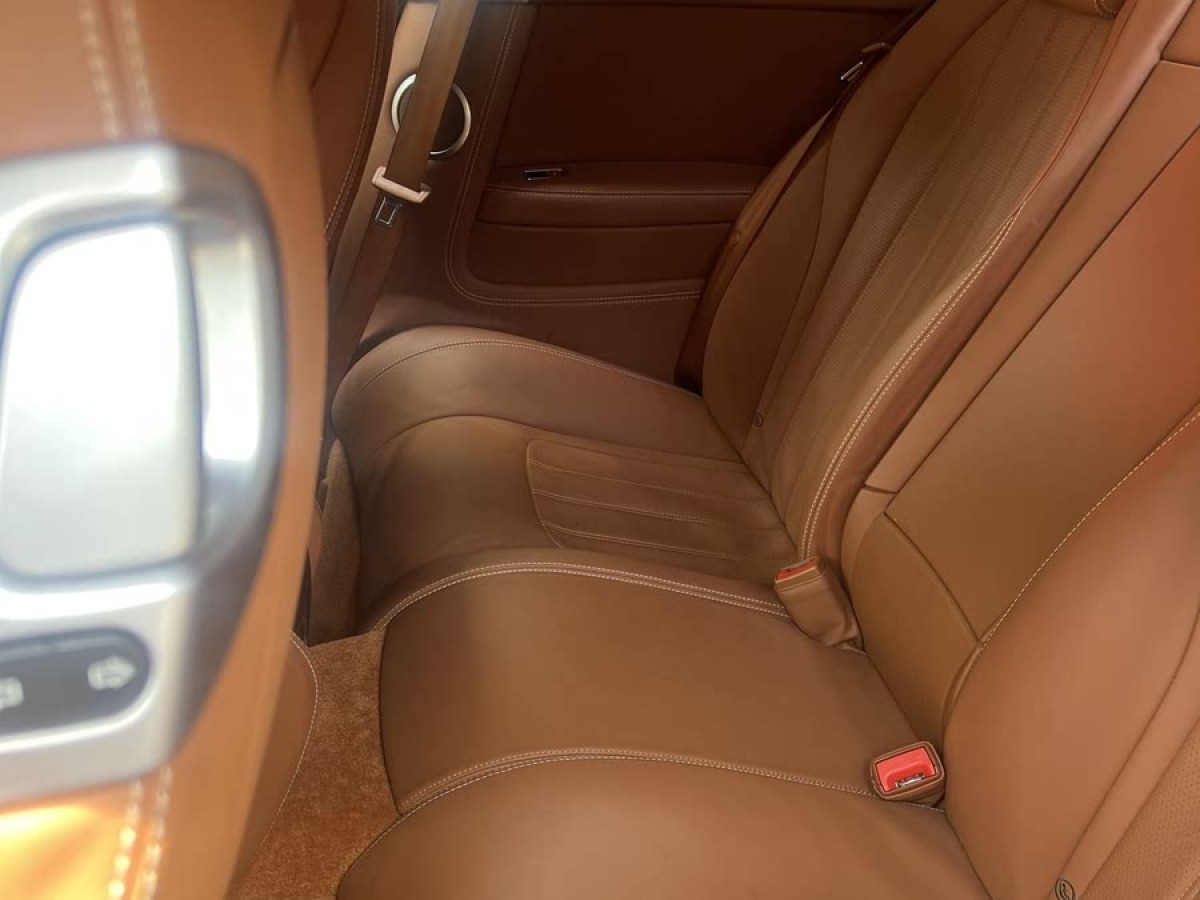 賓利 歐陸  2014款 4.0T GT V8 S 標(biāo)準(zhǔn)版圖片