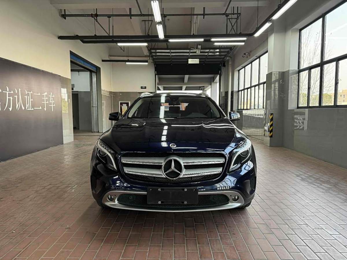 奔馳 奔馳GLA  2016款 GLA 220 4MATIC 時(shí)尚型圖片