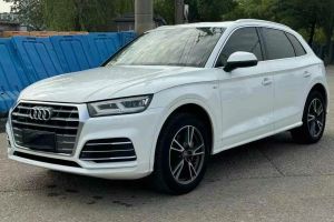 奥迪Q3 奥迪  35 TFSI 进取动感型