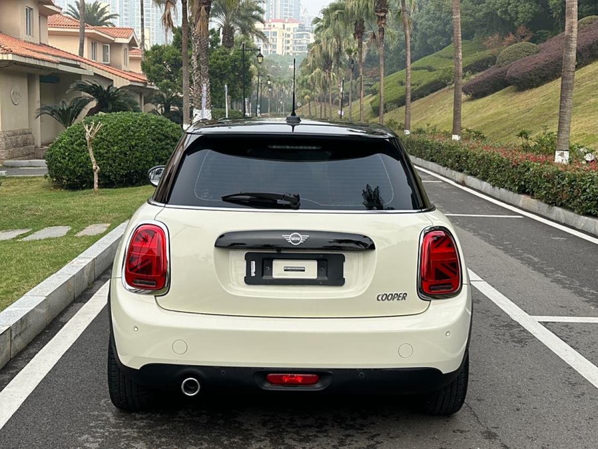 MINI MINI  2019款 1.5T COOPER 經(jīng)典派 五門版圖片