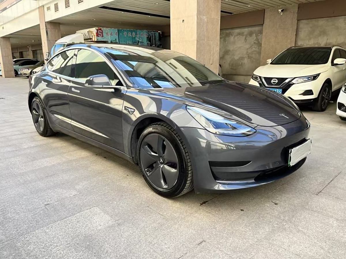 特斯拉 Model 3  2020款 改款 標(biāo)準(zhǔn)續(xù)航后驅(qū)升級版圖片