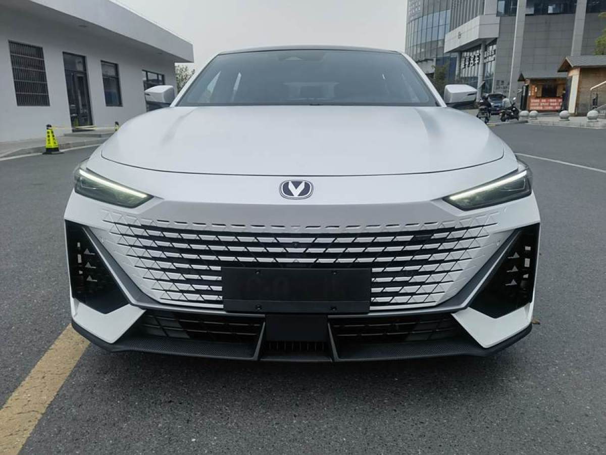 2023年2月長安 長安UNI-V  2023款 1.5T 智慧領(lǐng)航型