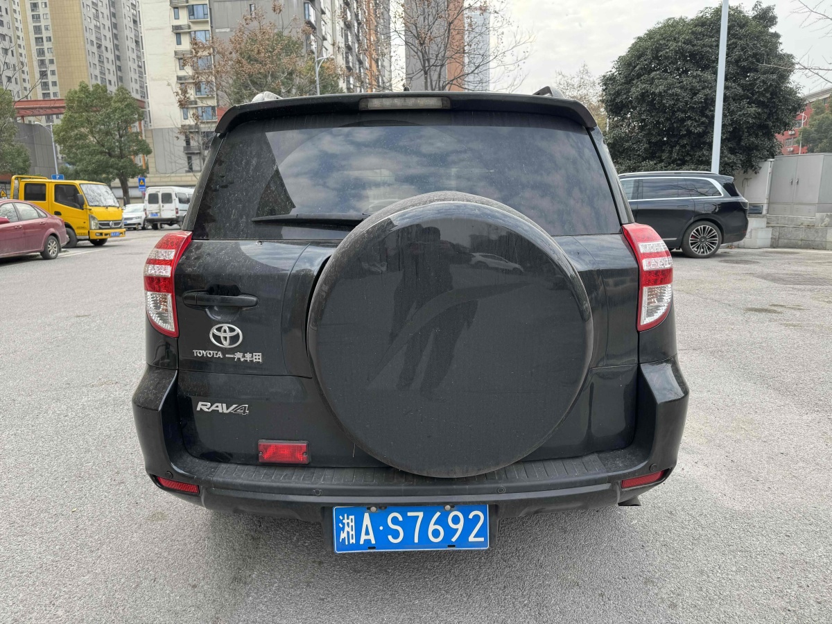 豐田 RAV4  2019款 榮放 2.0L CVT兩驅(qū)先鋒版圖片