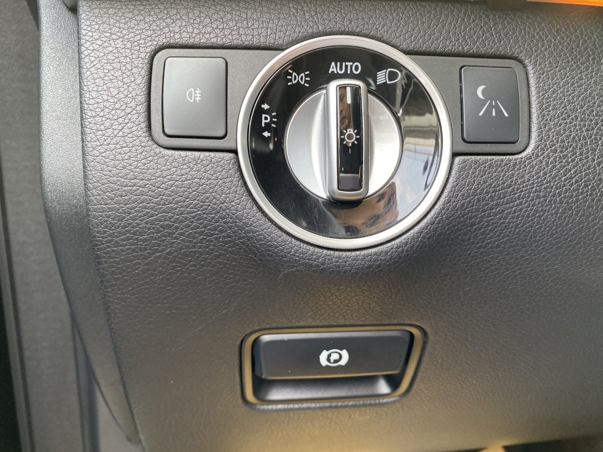 奔驰 奔驰GL级  2015款 GL 400 4MATIC豪华型图片