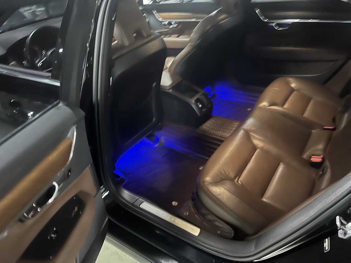 沃爾沃 S90  2019款 T5 智逸版圖片